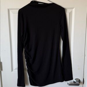 Modern Citizen Classic Black Long Sleeve Top.